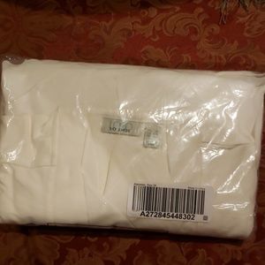 LOGO Lounge by Lori Goldstein